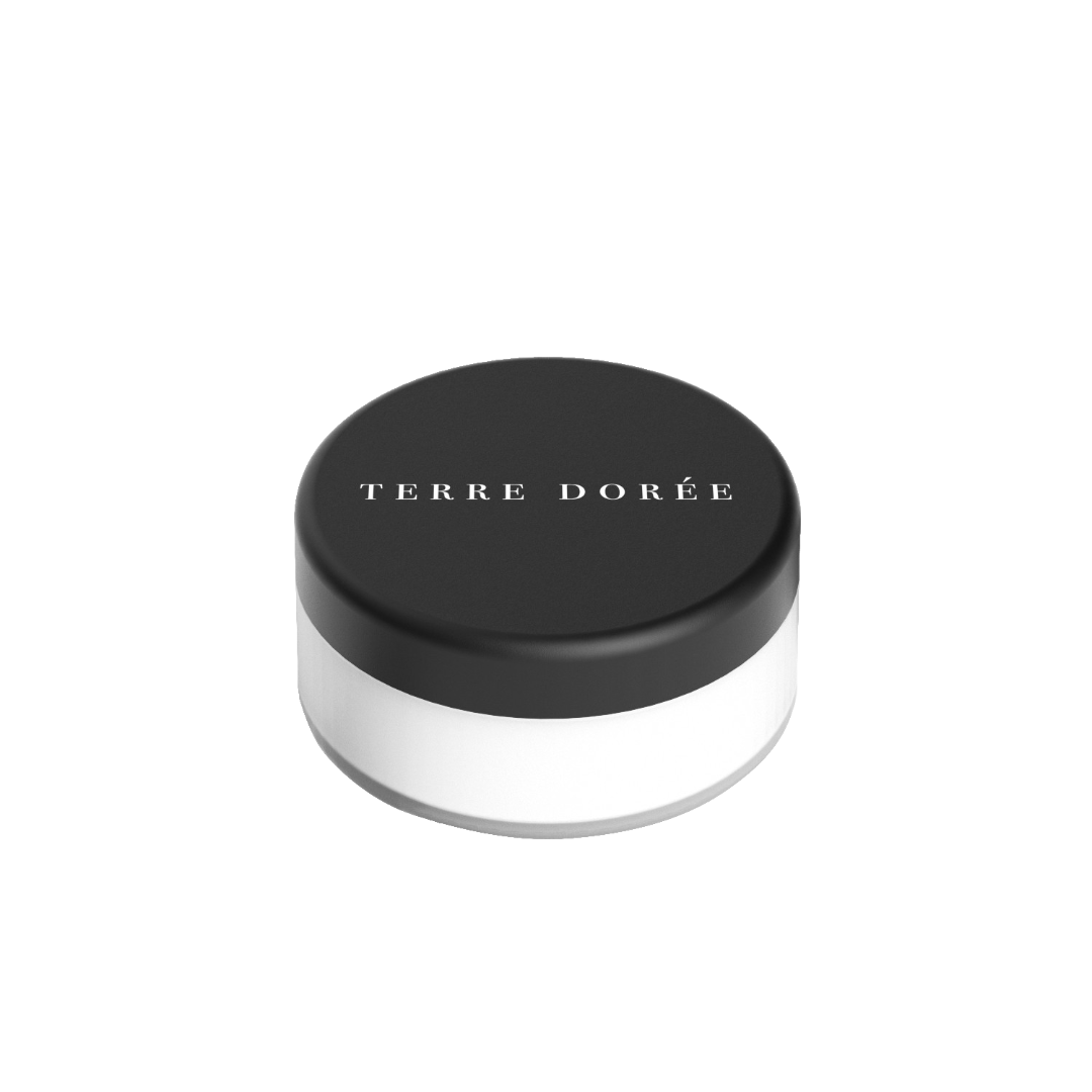 Mineral Translucent Setting Powder by Terre Doree minimizes the appearance of fine lines and pores.
